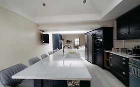 Beverley Town Centre Luxury Cottage